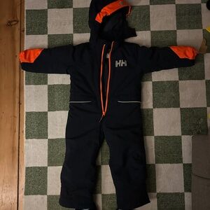 Size 3, Helly hansen snow suit
